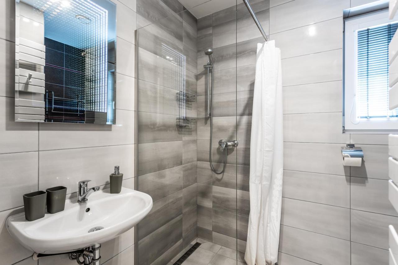 Family Apartments Klinovec Лоучна-под-Кліновцем Екстер'єр фото