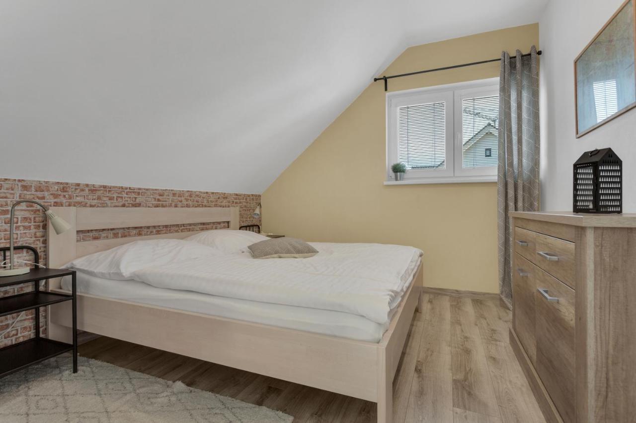 Family Apartments Klinovec Лоучна-под-Кліновцем Екстер'єр фото